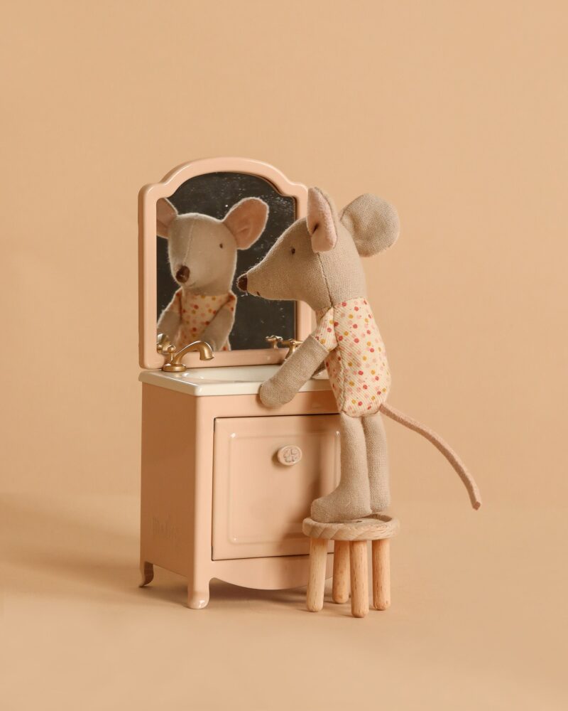 Maileg Litte Sister Mouse Vanity Set