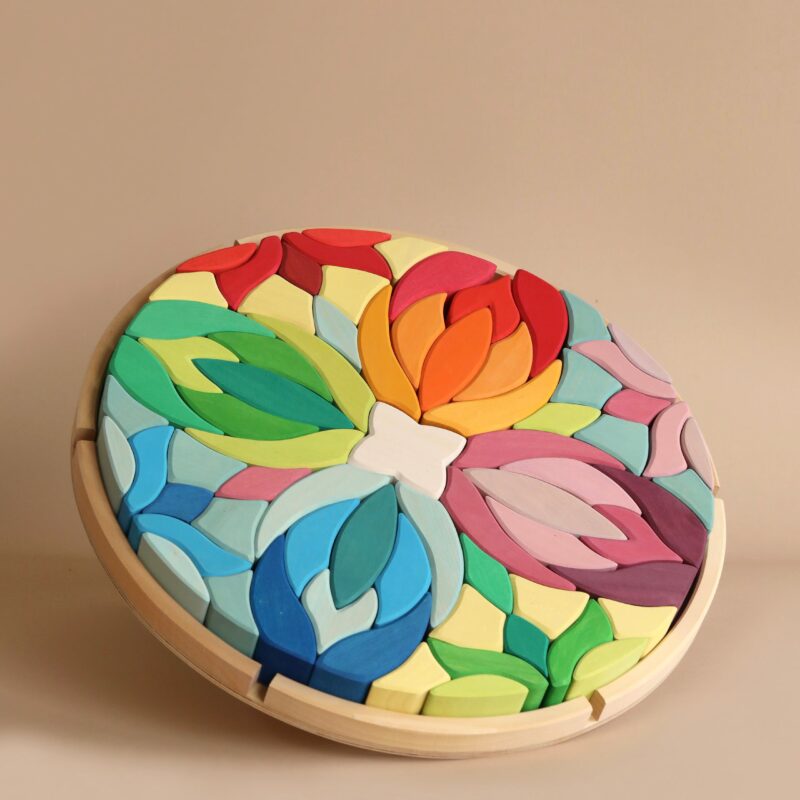 Grimm's Lara Circle Flower Building Set
